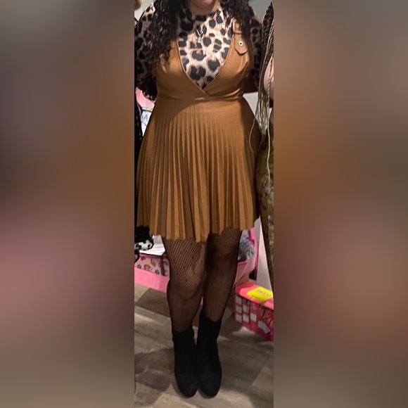 Camel Faux Leather Buckle Detail Pleated Dress - Picture 6 of 6